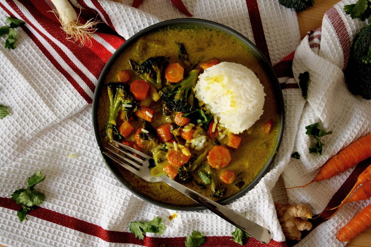 Rezeptbild: Vegetarisches Curry mit Reis