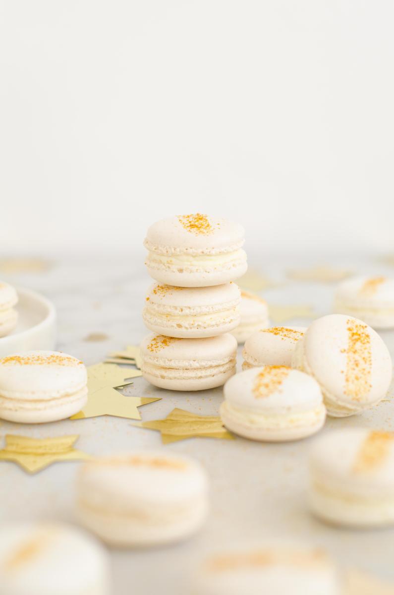 Rezeptbild: White Cranberry Macarons