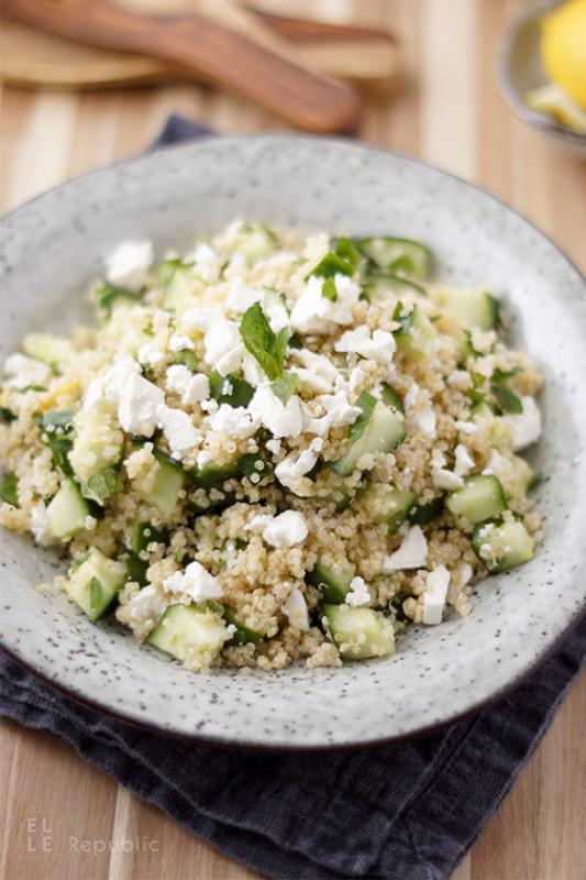 Rezeptbild: Quinoa Salat mit Gurke, Feta und Zitronendressing