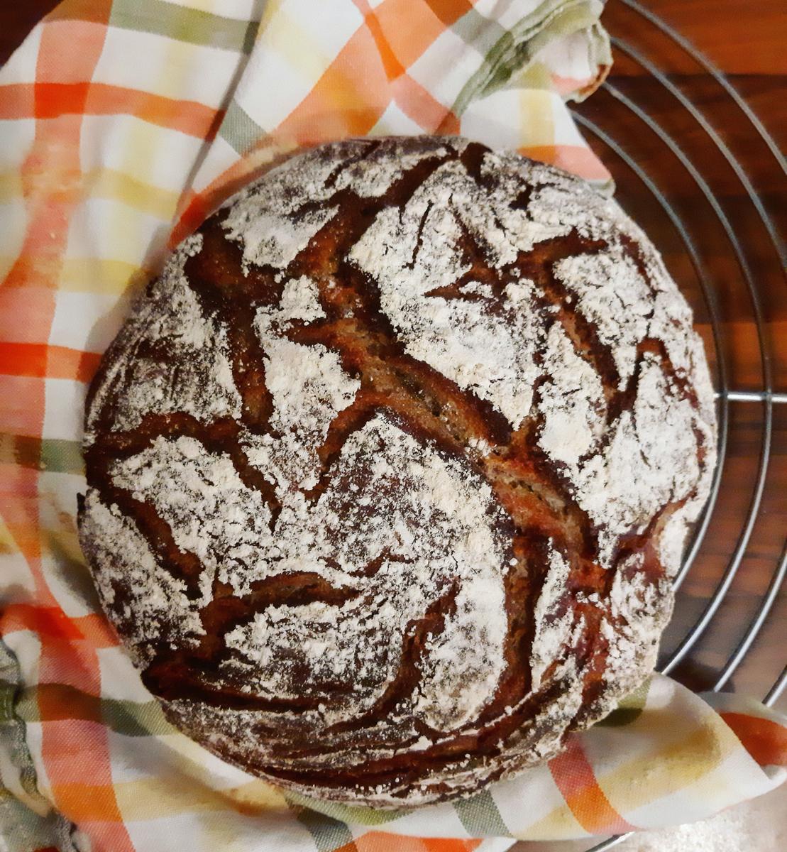 Rezeptbild: Rustikales Mischbrot mit Quark