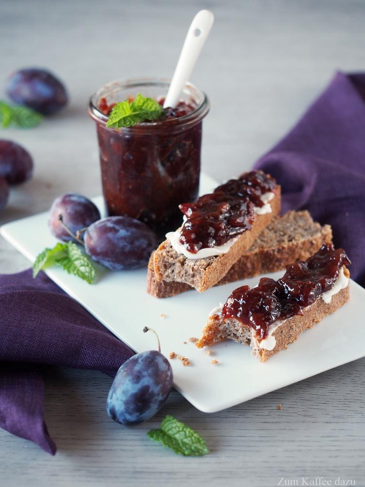 Rezeptbild: Pflaumenmus aus dem Ofen