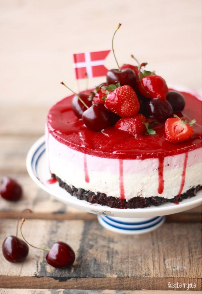 Rezeptbild: Joghurt-Mousse-Törtchen mit Sommerfrüchten