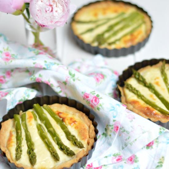 Rezeptbild: Spargeltarte mit Ricotta und Zitrone