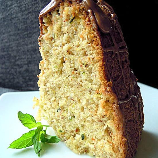 Rezeptbild: Zucchini-Gugelhupf
