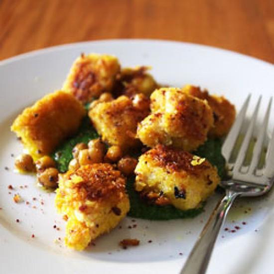 Rezeptbild: Knusper-Ricotta-Gnocchis mit Spinat und Kichererbsen