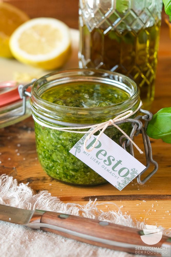 Rezeptbild: Basilikum Pesto – einfaches Rezept