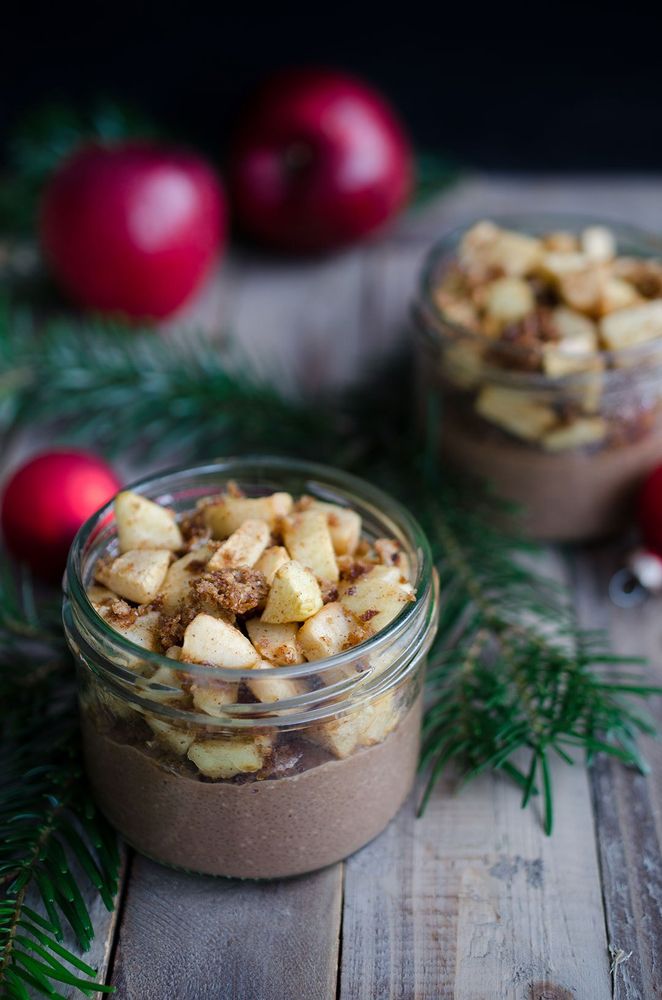 Rezeptbild: Schokogriescreme mit Bratapfel-Lebkuchencrumble
