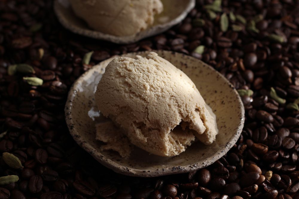 Rezeptbild: Mokka-Eis mit Kardamom