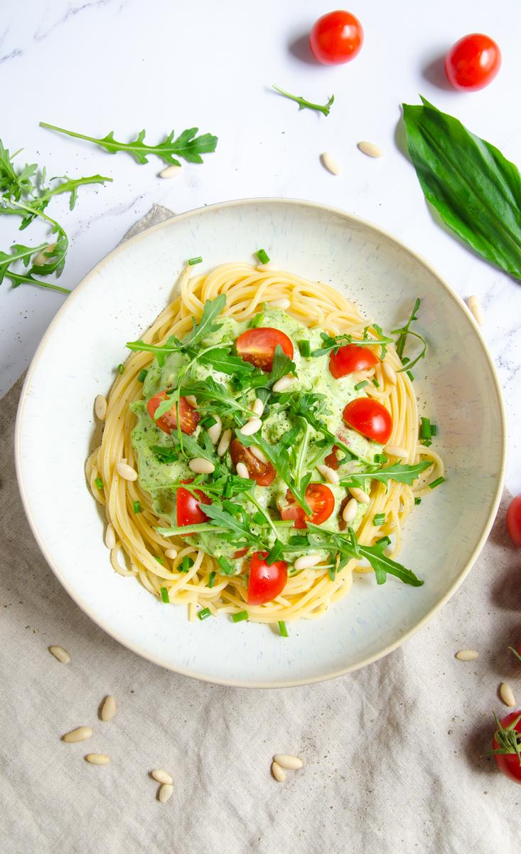 Rezeptbild: schnelle Bärlauch-Sahne-Soße mit Nudeln