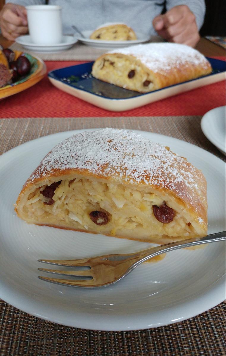 Rezeptbild: Irmi's Apfelstrudel mit Topfenteig