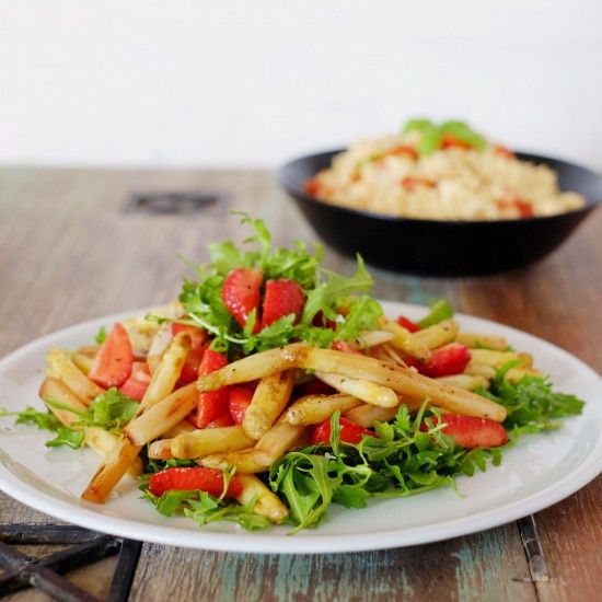 Rezeptbild: Spargel-Erdbeer-Salat