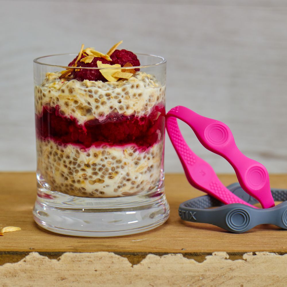 Rezeptbild: Overnight Oats mit Chia Samen und Himbeeren