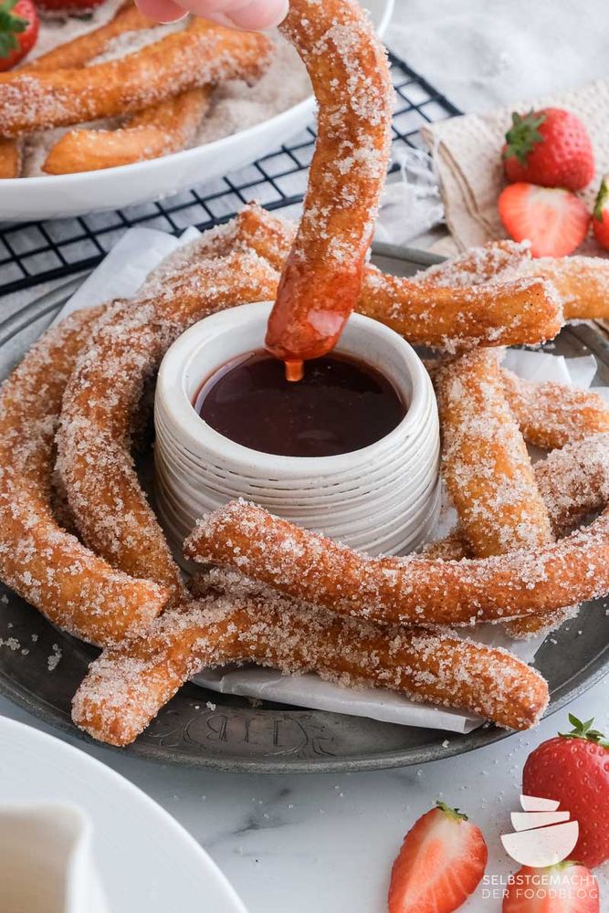 Rezeptbild: Churros einfach zuhause zubereiten