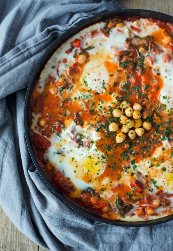 Rezeptbild: Shakshuka mit Kichererbsen und Spinat