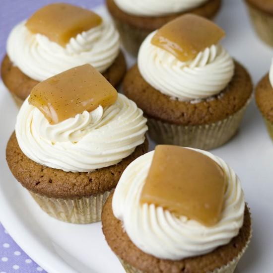 Rezeptbild: Schoko-Cupcakes mit Salzkaramell-Buttercreme und Sahnekaramellen