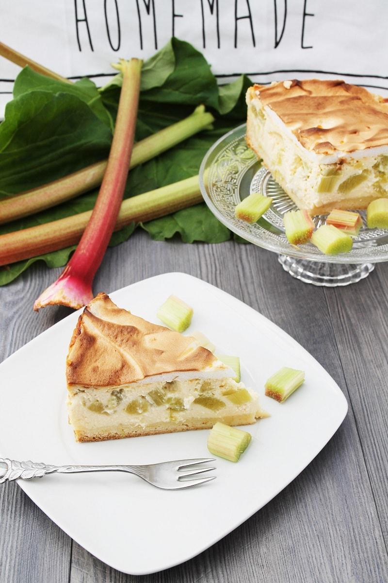 Rezeptbild: Rhabarberkuchen mit Baiserhaube