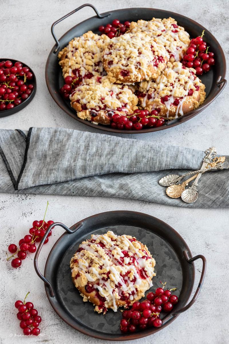 Rezeptbild: Johannisbeer-Streuseltaler
