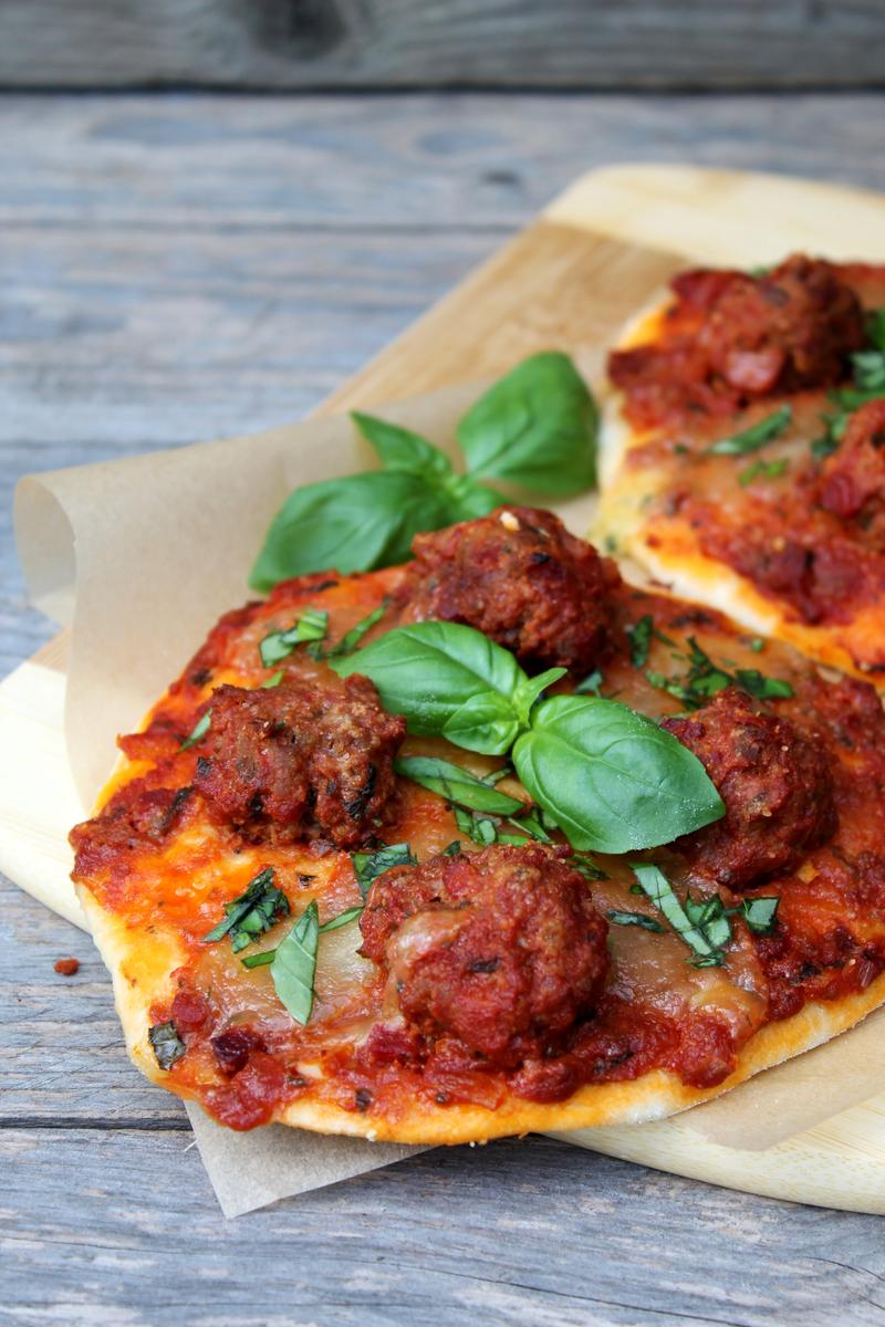 Rezeptbild: Meatball-Mini-Pizza