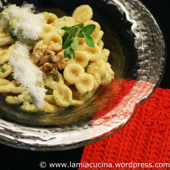 Rezeptbild: Corzetti mit Walnuss-sauce