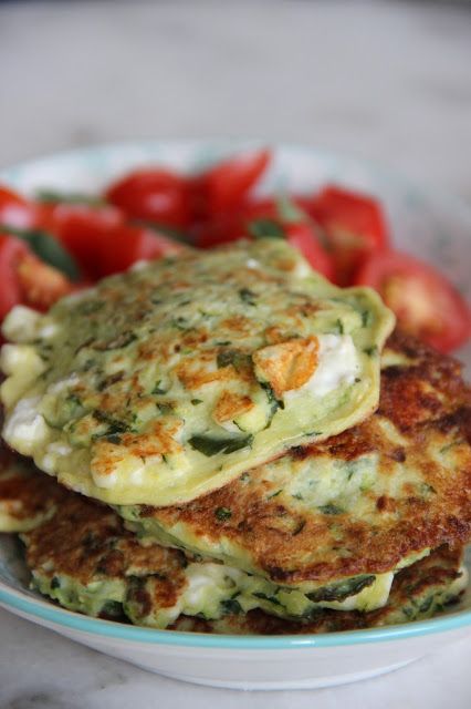 Rezeptbild: Zucchini-Feta-Puffer