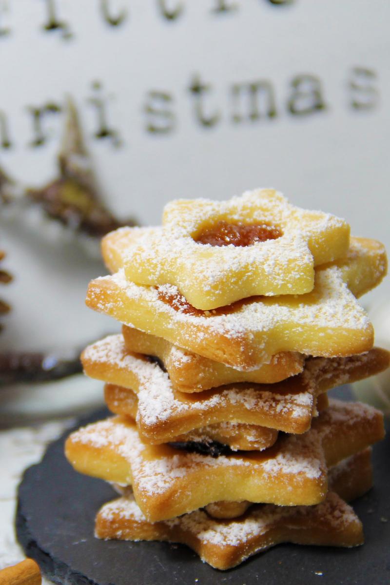 Rezeptbild: Spitzbuben mit Bratapfelfüllung
