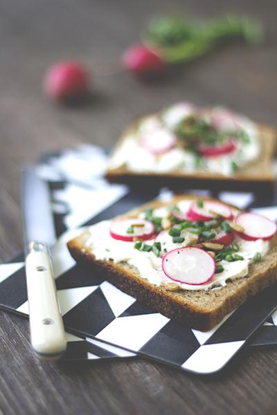 Rezeptbild: Veganer Frischkäse aus Sojajoghurt