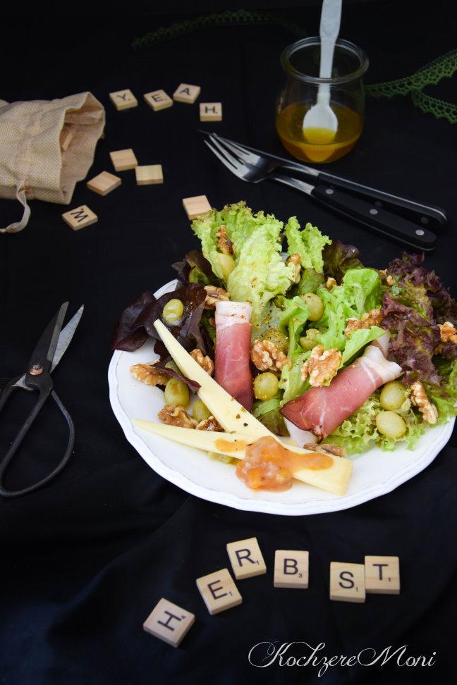 Rezeptbild: Herbstsalat mit Kürbis Birnen Chutney und Birnendressing