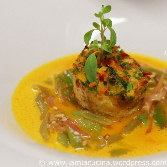 Rezeptbild: Gemüse-Brioche-Flan auf Karottensauce mit Cocobohnen