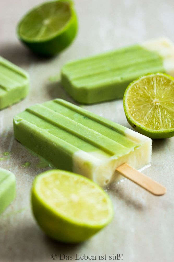 Rezeptbild: Avocado Limetten Eis am Stiel
