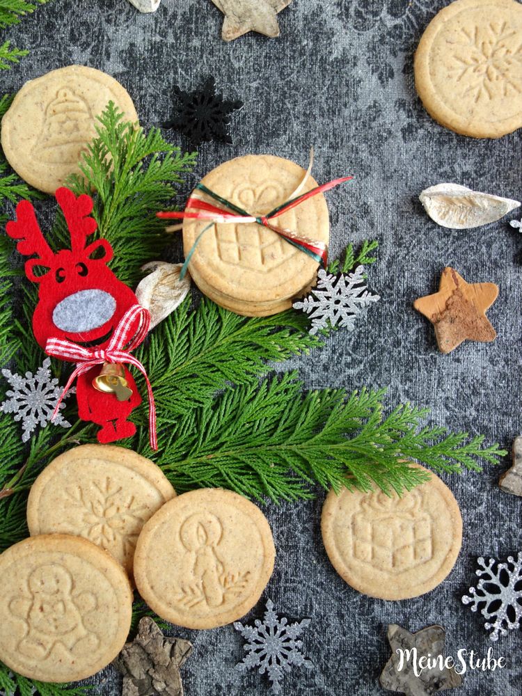 Rezeptbild: Weihnachtskekse backen
