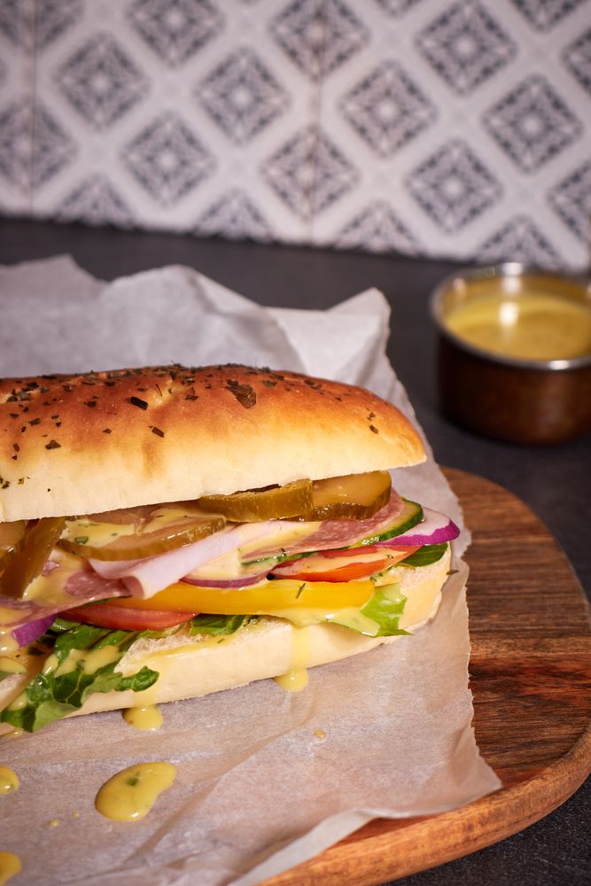 Rezeptbild: Sandwiche mit Honig-Senf-Sauce