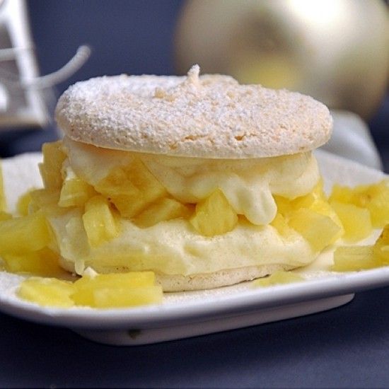 Rezeptbild: Ananas-Baiser-Nachspeise
