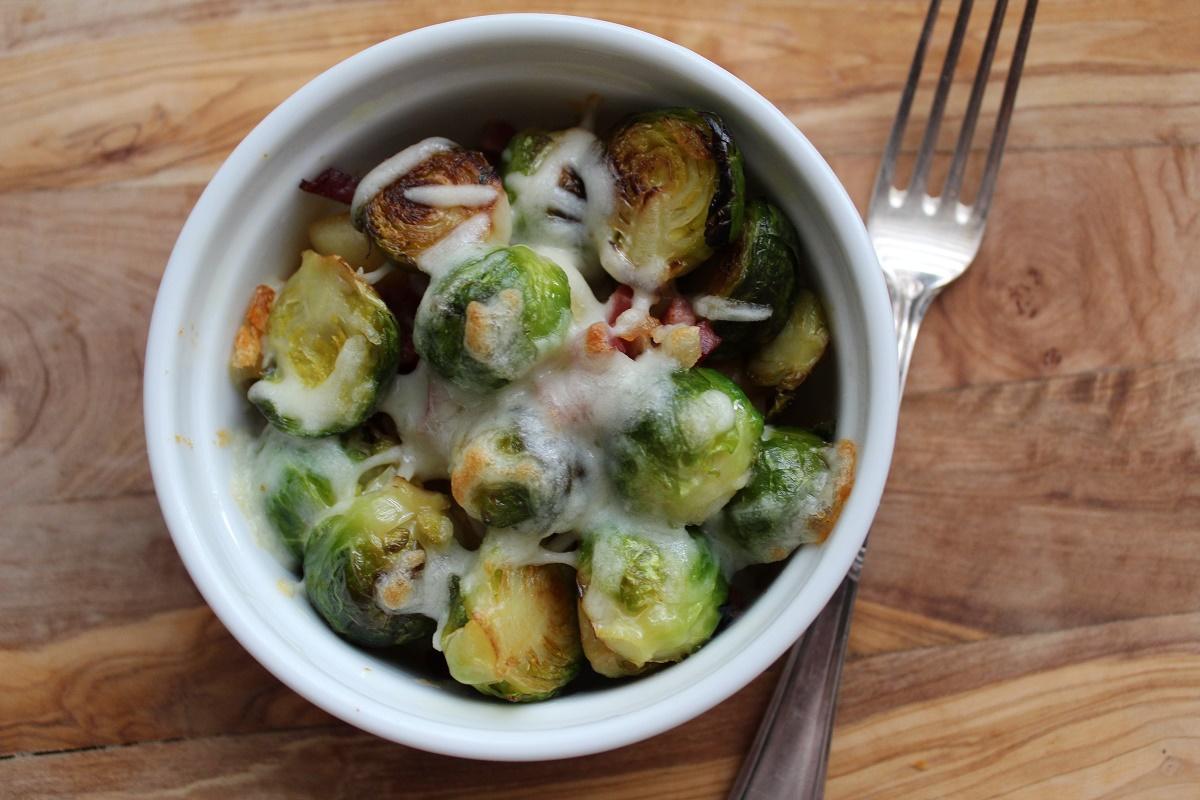 Rezeptbild: Kleiner Rosenkohlauflauf