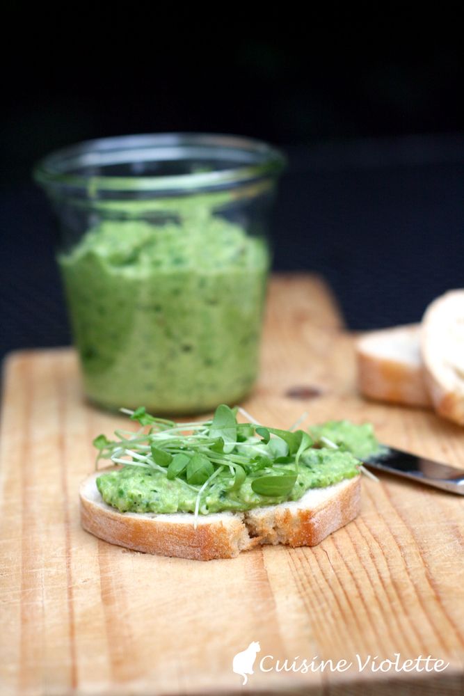 Rezeptbild: Grünes Spargelpesto mit Kräutern