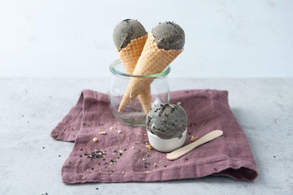 Rezeptbild: Schwarzes Sesam-Eis