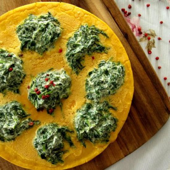 Rezeptbild: Kürbispfannkuchen mit Spinat-Frischkäse-Creme