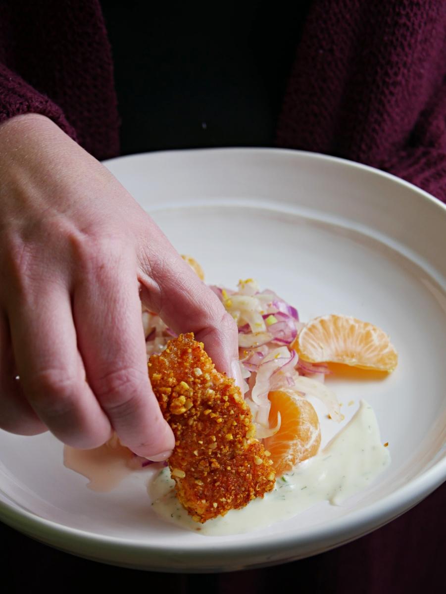 Rezeptbild: Mandellachs mit Fenchel-Orangen-Salat