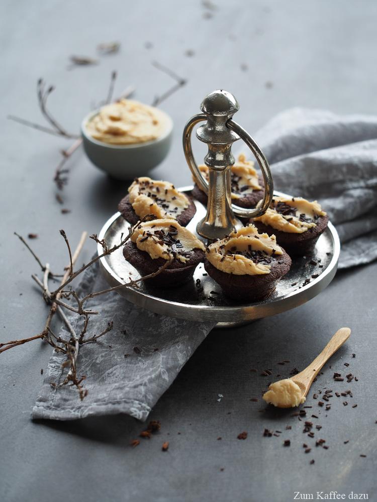 Rezeptbild: Schokoladenmuffins mit gesalzener Karamell-Creme