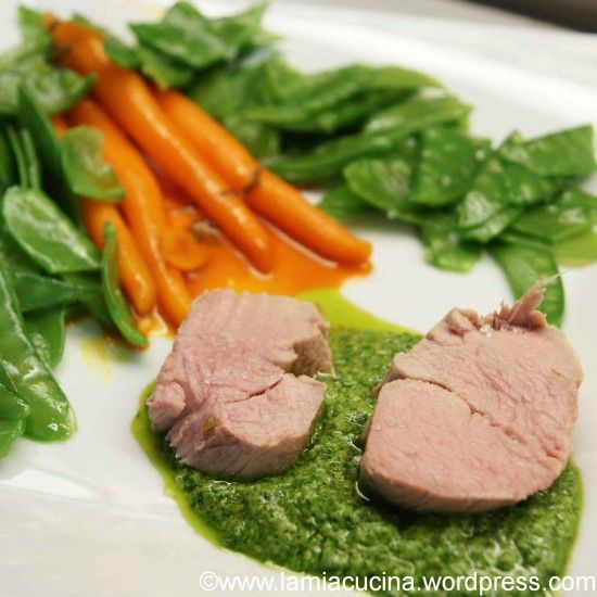 Rezeptbild: Pochiertes Kalbsfilet an Salsa verde