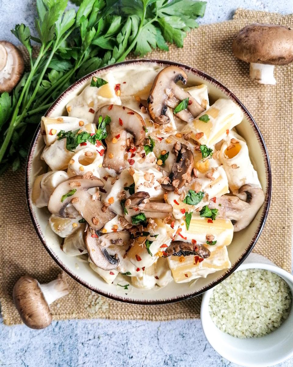 Rezeptbild: Pasta mit Cashew-Sahne-Soße und Pilzen