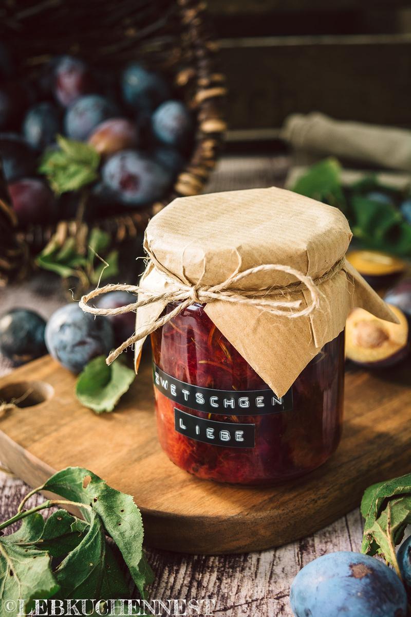Rezeptbild: BESCHWIPSTER ZWETSCHGENRÖSTER