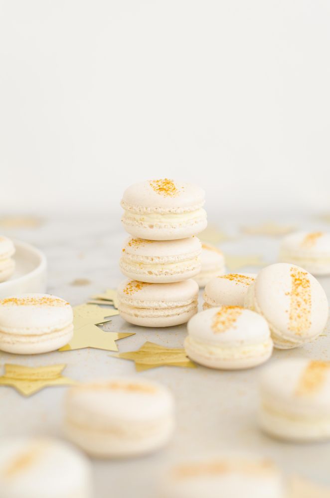 Rezeptbild: White Cranberry Macarons