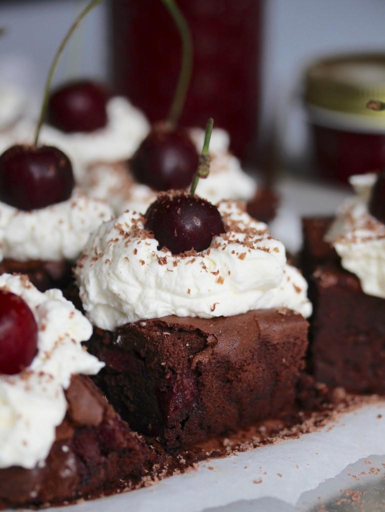 Rezeptbild: Schwarzwälderkirsch Brownies / Genießerhappen