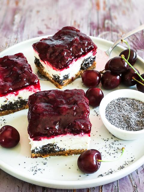Rezeptbild: Kirsch-Mohn-Quark Kuchen vom Blech 