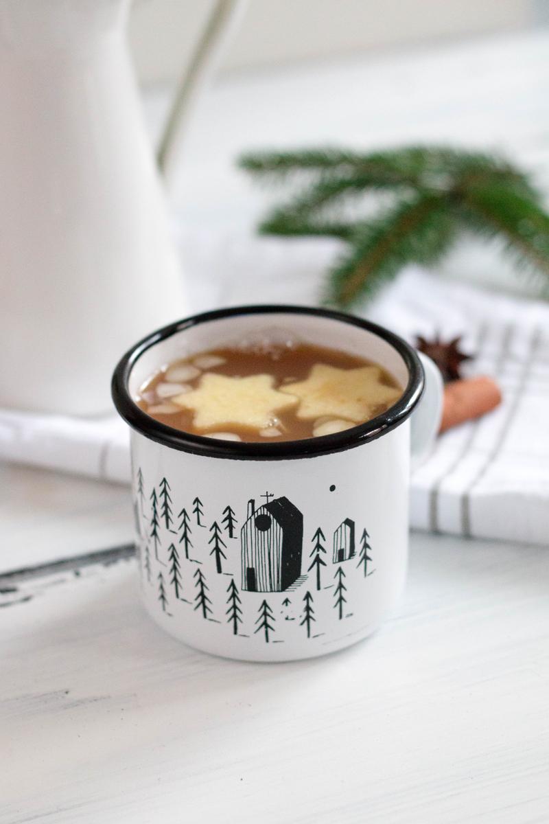 Rezeptbild: BRATAPFEL PUNSCH MIT EINGELEGTEN RUM ÄPFELN