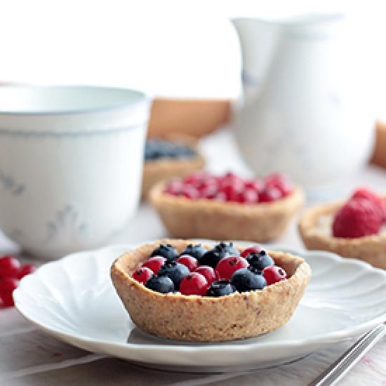 Rezeptbild: Puddingnester mit Sommerfrüchten