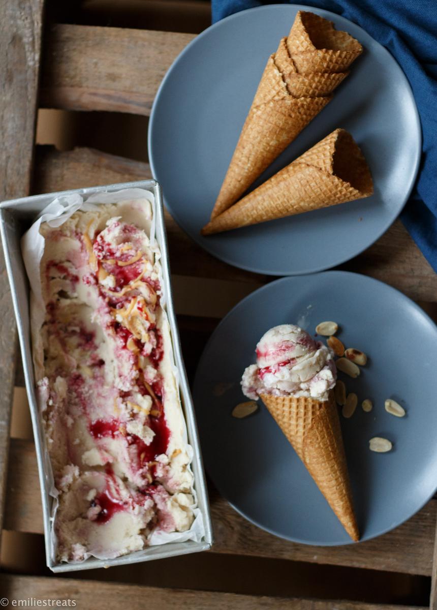 Rezeptbild: Veganes Erdnusssorbet + ein Rezept für Erdnussmilch