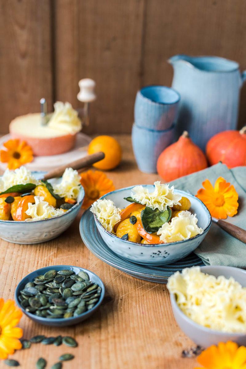 Rezeptbild: Kürbis Gnocchi mit Tête de Moine AOP