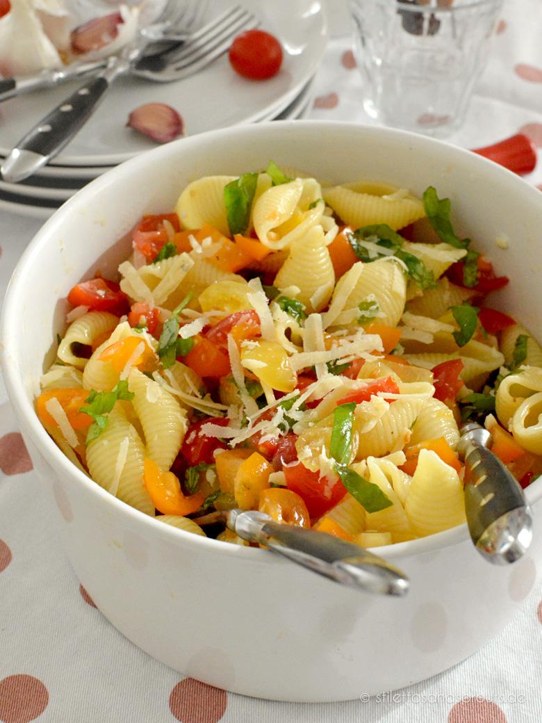 Rezeptbild: 12-Minuten-Tomaten-Pasta-Salat