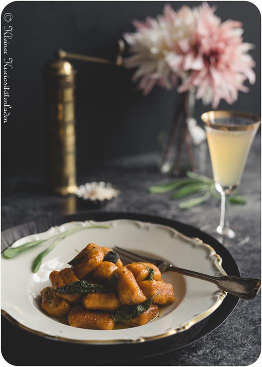 Rezeptbild: Kürbis-Kartoffel-Gnocchi mit Salbeibutter